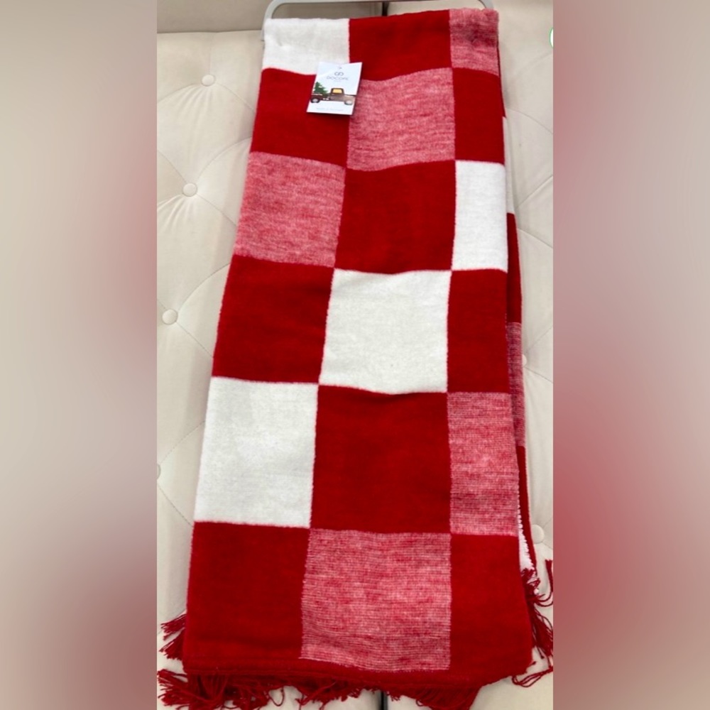 Red and white Check blocks with Fringe: Cotton/Acrylic winter Throw ❄️🏠🧑‍🎄💫